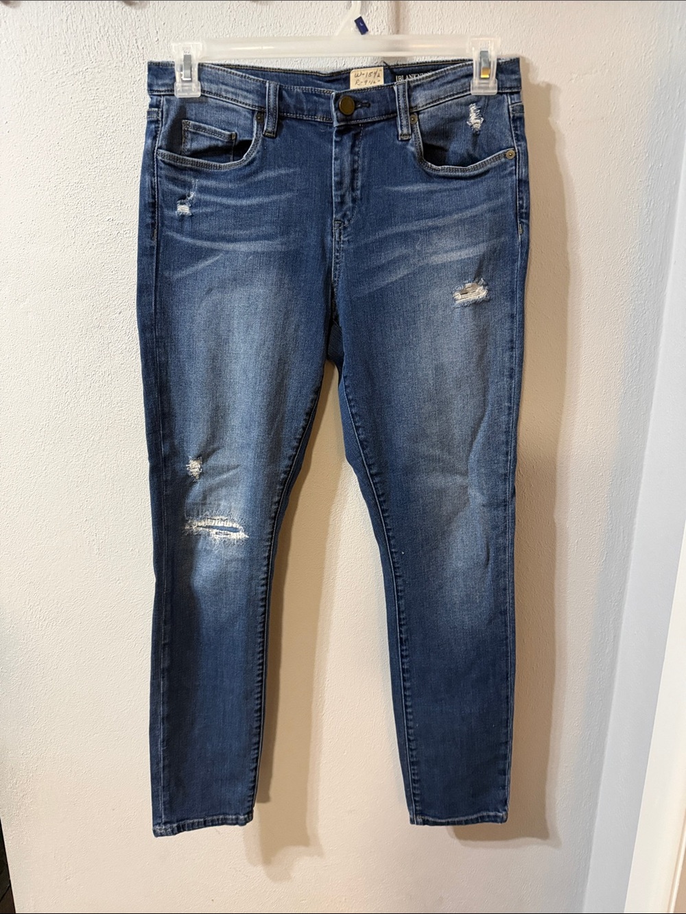 Blank NYC Skinny Jeans in Dark Blue Distressed Wash